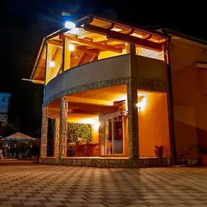 Villa Anita, Pula
