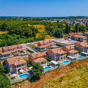 Villa Lotus By Istrabook, Pula